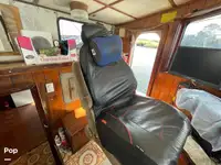 Tàu kéo lưới để bán