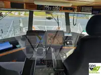 Tàu du lịch để bán