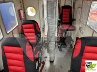 Tàu làm việc để bán