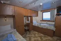 Tàu du lịch để bán