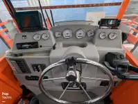 Tàu du lịch để bán