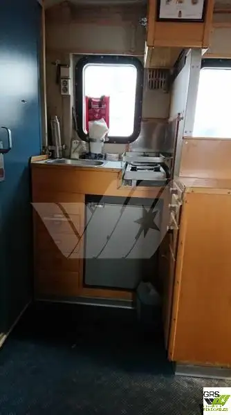 Sà lan chở người để bán