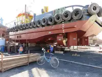 Tàu kéo để bán