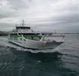 Tàu phà rao bán