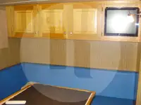 Tàu kéo lưới để bán