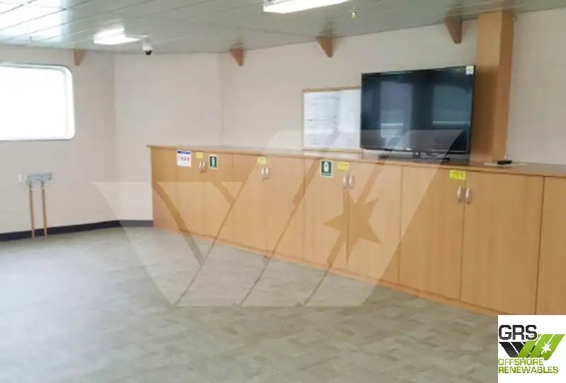 Tàu đổ bộ, chở hàng để bán