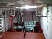 Tàu kéo để bán