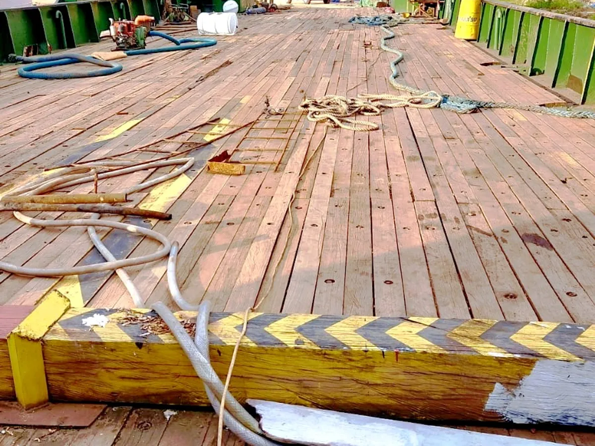 Tàu đổ bộ, chở hàng để bán