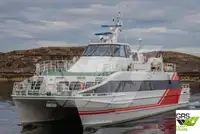 Tàu chở khách để bán