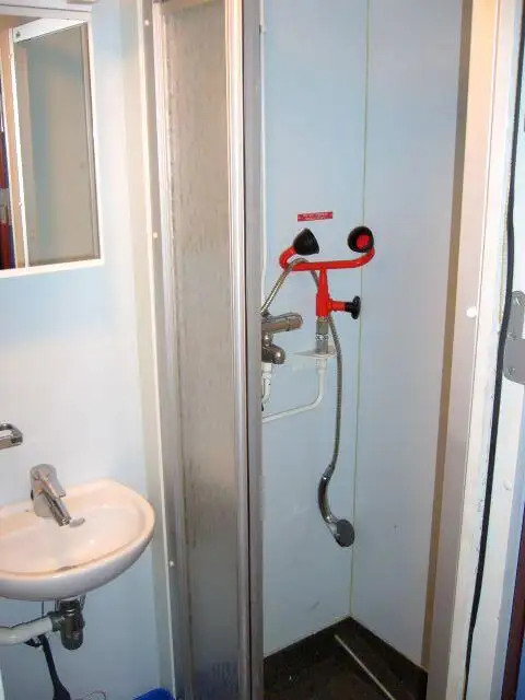 Tàu khảo sát để bán