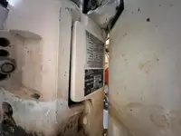 Tàu làm việc để bán