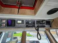 Tàu làm việc để bán