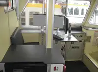 Tàu chở thủy thủ đoàn để bán