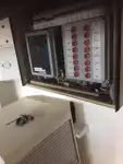 Tàu chở thủy thủ đoàn để bán