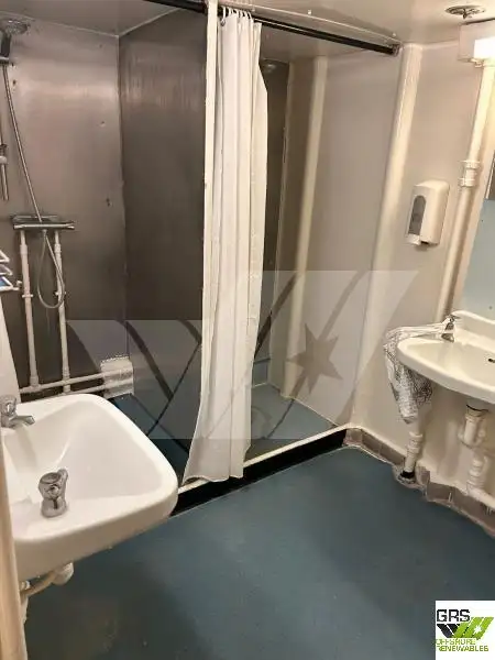 Tàu cung cấp để bán