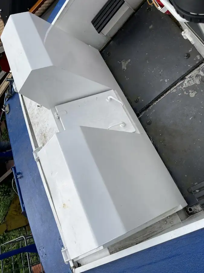 Tàu tuần tra để bán