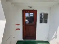 Tàu kéo để bán