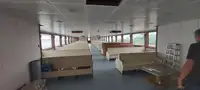 Tàu du lịch để bán