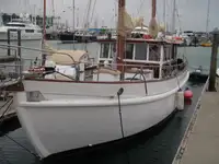 Tàu nạo vét để bán