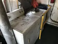 Tàu kéo để bán
