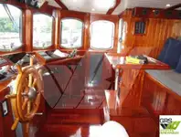 Thuyền làm việc rao bán