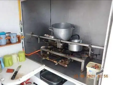 Tàu kéo lưới để bán
