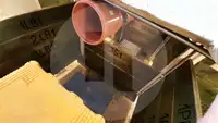 Tàu chở cá sống để bán