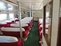 Tàu du lịch để bán