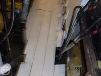 Tàu kéo lưới để bán