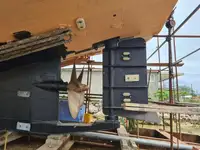 Tàu kéo lưới để bán