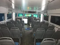 Tàu chở thủy thủ đoàn để bán