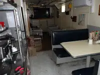 Tàu nghiên cứu để bán