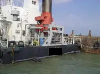 Tàu nạo vét để bán