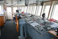 Tàu kéo để bán