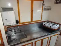 Tàu kéo để bán