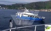 Tàu phà rao bán