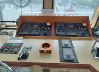 Tàu kéo để bán