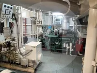 Tàu cẩu để bán