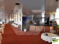 Tàu du lịch để bán