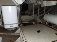 Tàu kéo lưới để bán