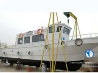 Tàu kéo lưới để bán