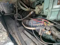 Tàu chở khách và hàng hóa để bán