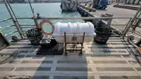 Tàu container để bán