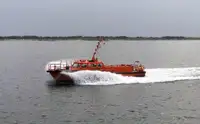 Tàu khảo sát rao bán