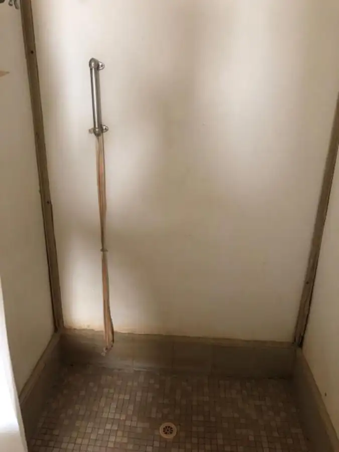 Tàu kéo để bán