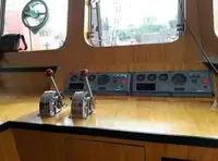 Tàu đổ bộ, chở hàng để bán