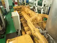 Tàu kéo để bán