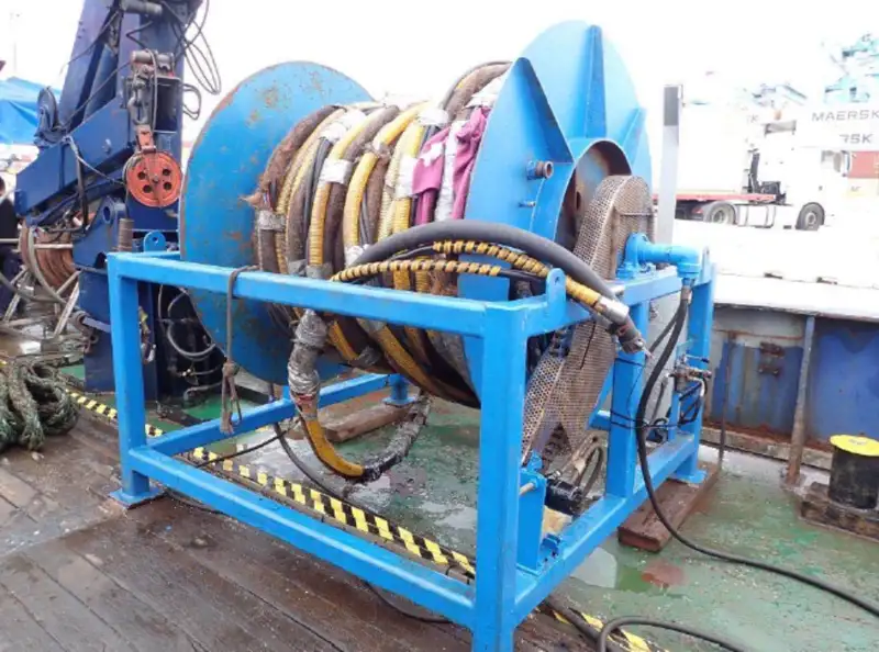 Tàu làm việc để bán