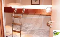 Tàu du lịch để bán