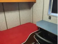 Tàu làm việc để bán